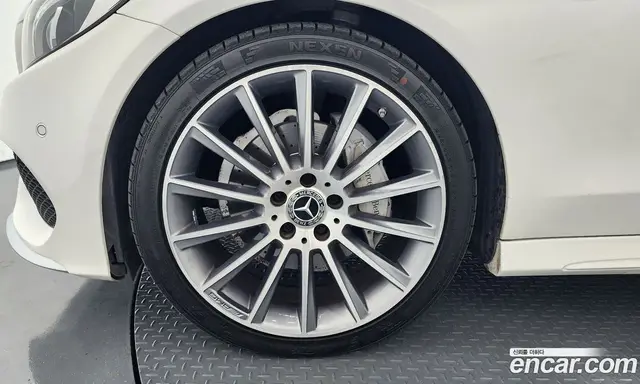 Mercedes-Benz C-Class 2018 2.0 автомат (гидро), миниатюра 5