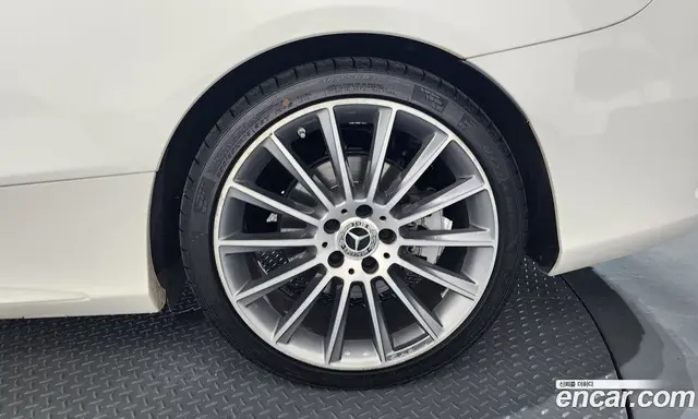 Mercedes-Benz C-Class 2018 2.0 автомат (гидро), миниатюра 7