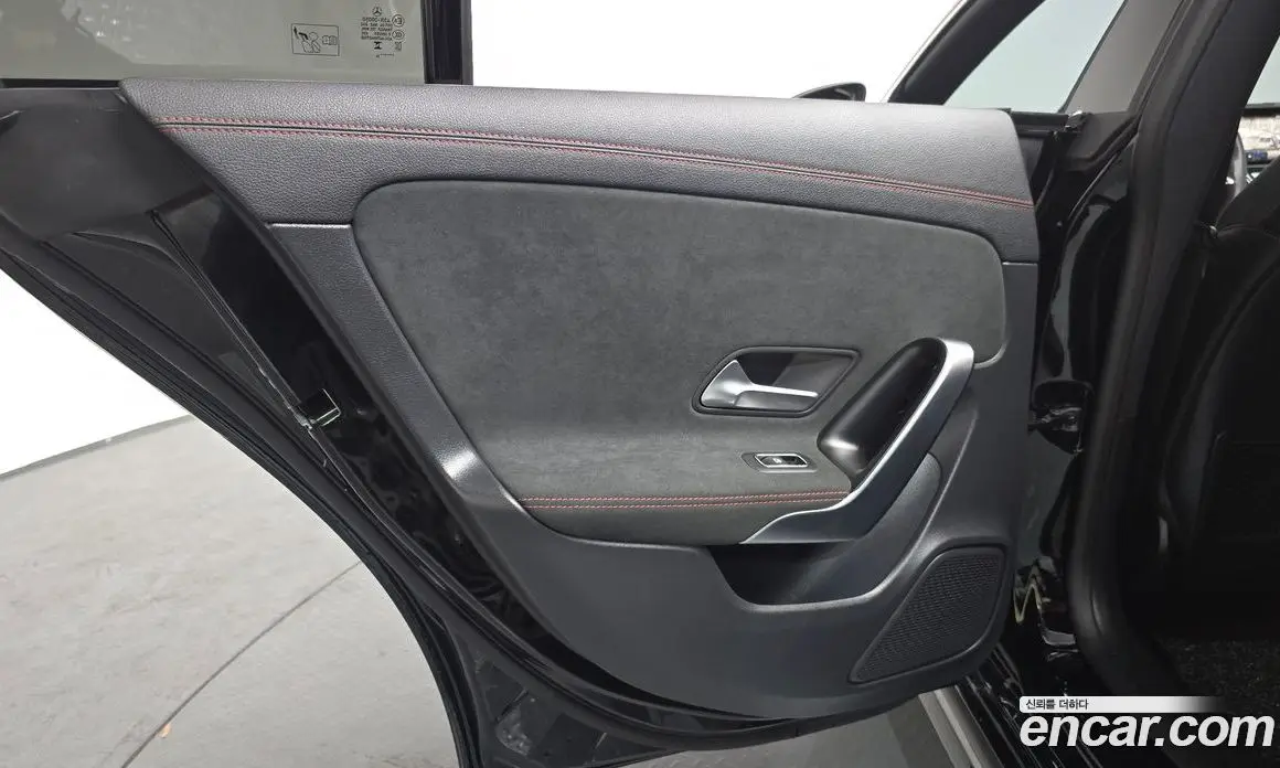 Mercedes-Benz CLA-Class 2024 2.0 автомат (гидро), фото 14