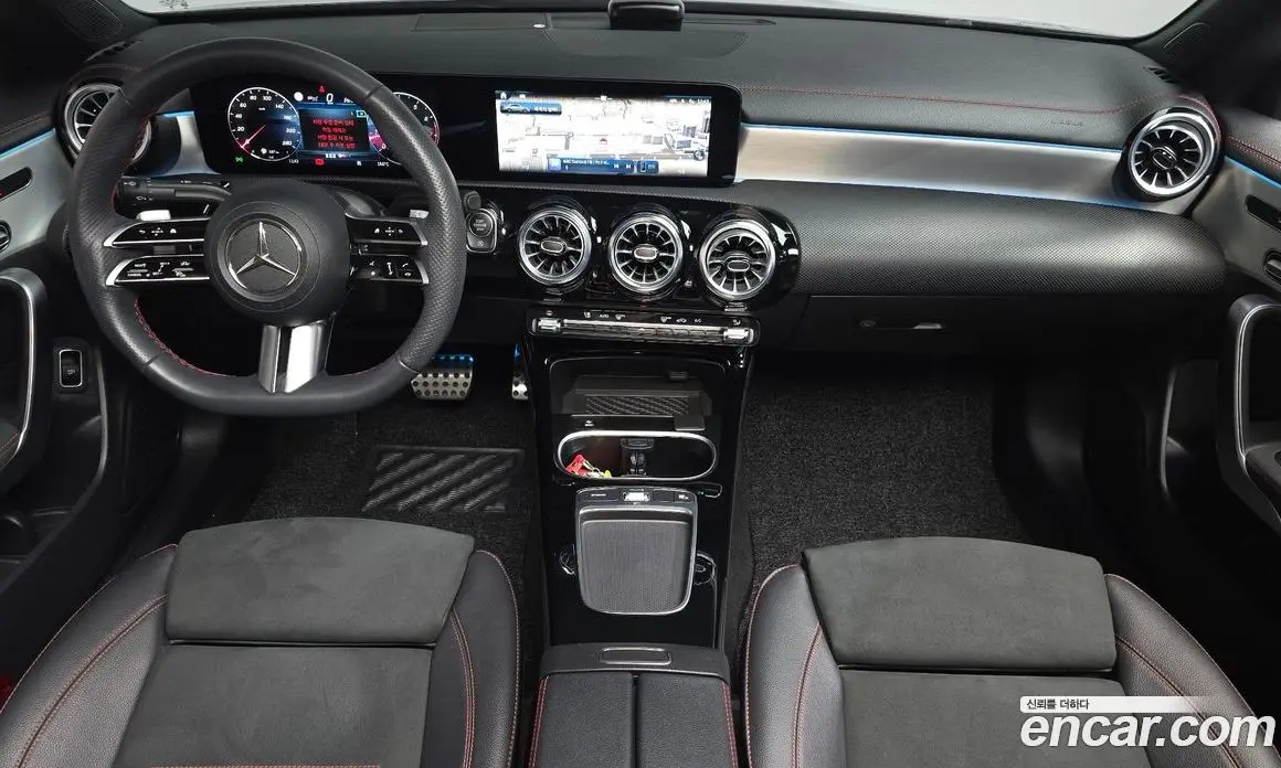 Mercedes-Benz CLA-Class 2024 2.0 автомат (гидро), фото 9