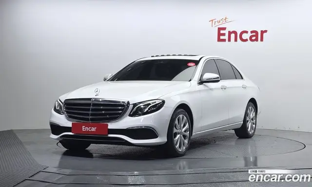 Mercedes-Benz E-Class, 2019, 61 361 км