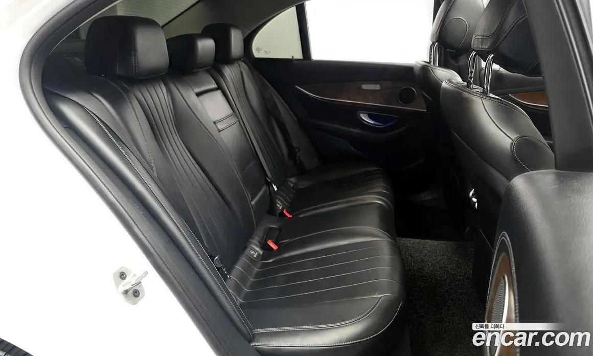 Mercedes-Benz E-Class 2019 1.9 автомат (гидро), фото 17