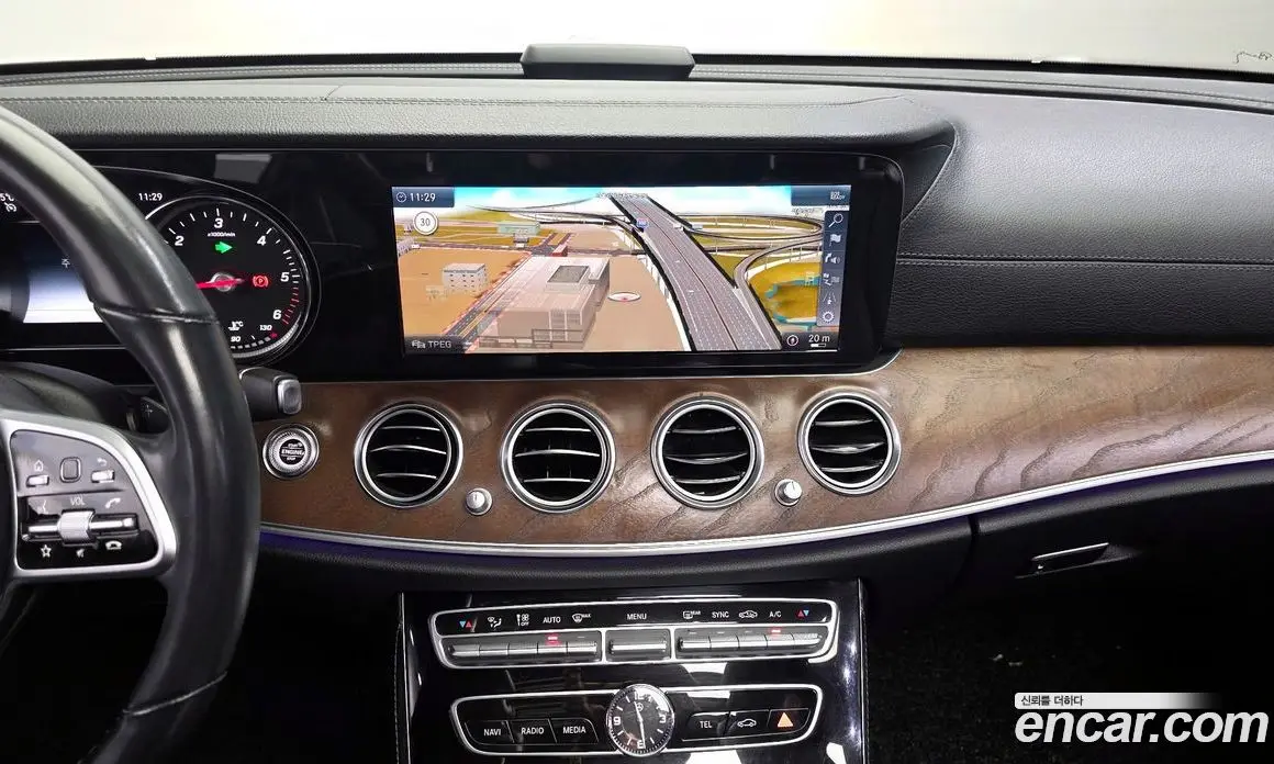 Mercedes-Benz E-Class 2019 1.9 автомат (гидро), фото 20