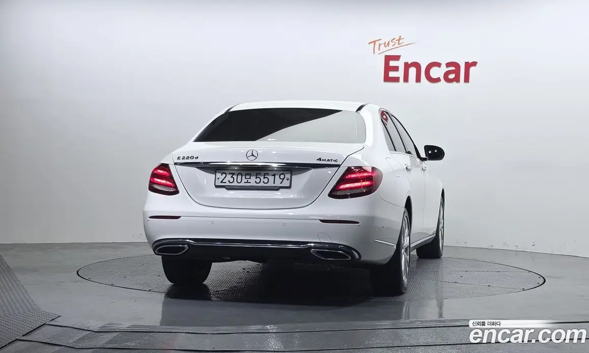 Mercedes-Benz E-Class 2019 1.9 автомат (гидро), фото 4