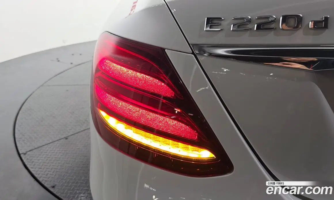 Mercedes-Benz E-Class 2019 1.9 автомат (гидро), фото 9