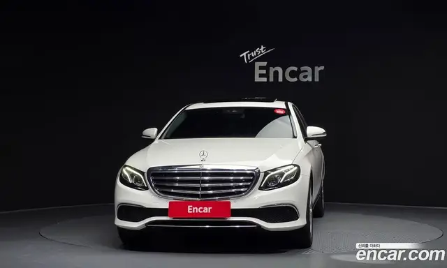 Mercedes-Benz E-Class 2019 1.9 автомат (гидро), миниатюра 3