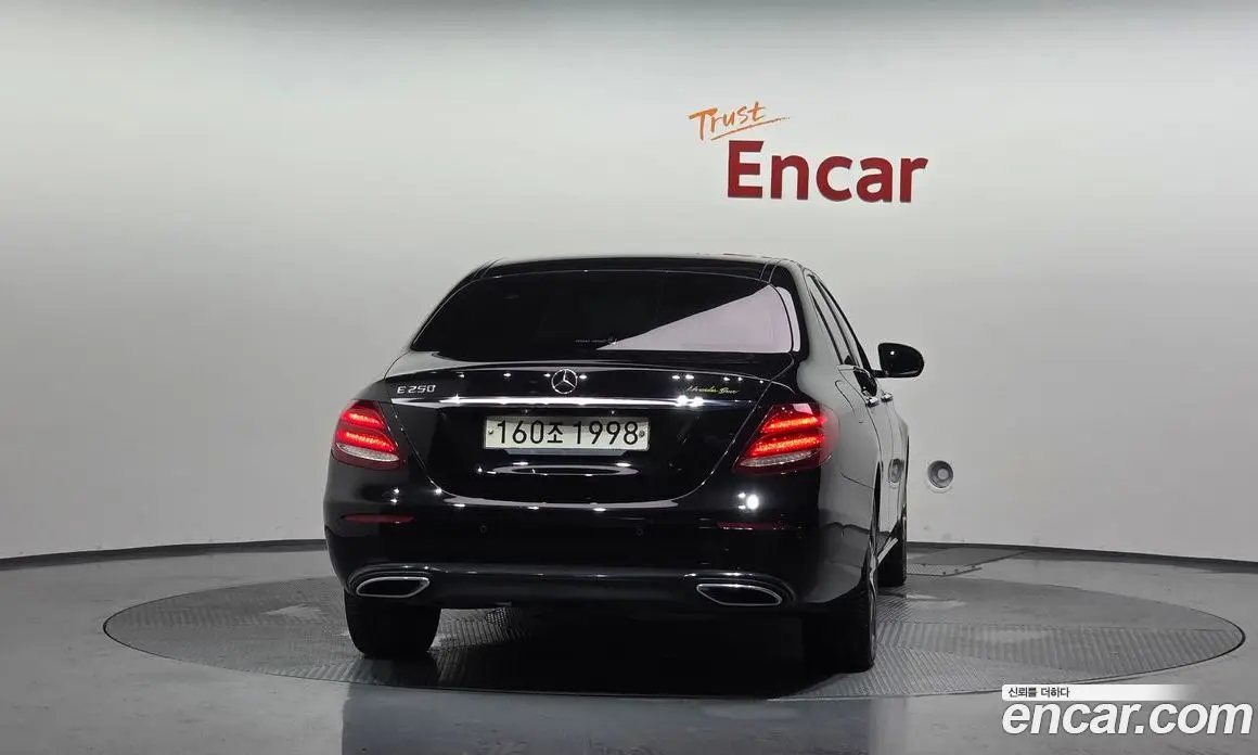 Mercedes-Benz E-Class 2020 2.0 автомат (гидро), фото 4
