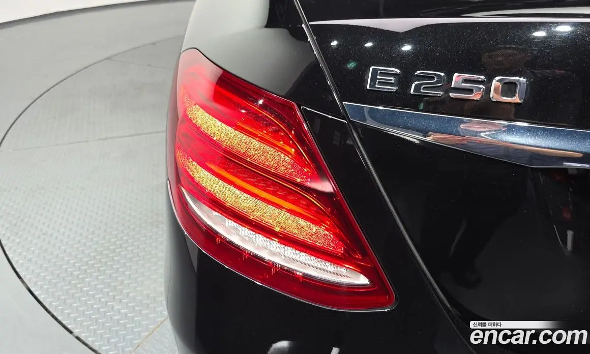 Mercedes-Benz E-Class 2020 2.0 автомат (гидро), фото 9