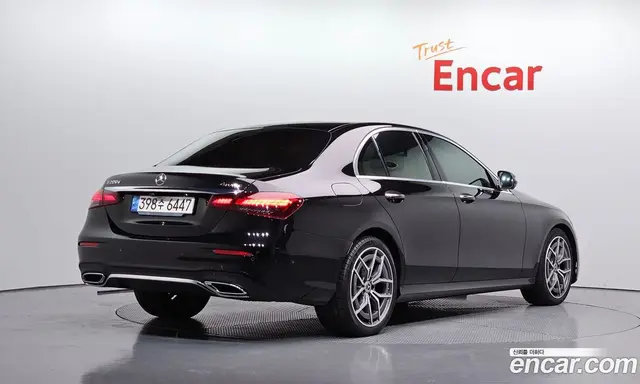 Mercedes-Benz E-Class 2021 1.9 автомат (гидро), миниатюра 2