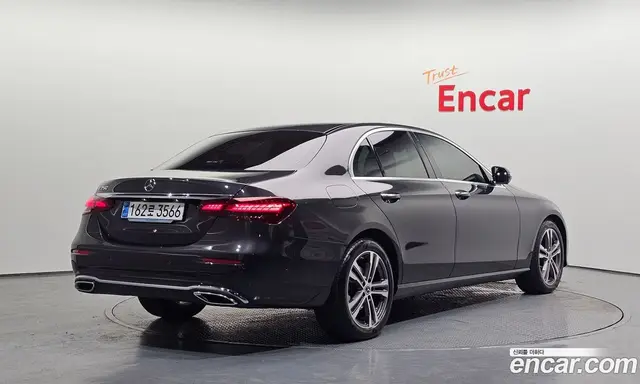 Mercedes-Benz E-Class 2023 2.0 автомат (гидро), миниатюра 2 Mercedes-Benz E-Class 2023 2.0 автомат (гидро), миниатюра 2