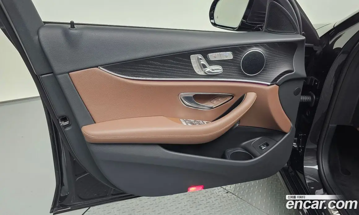 Mercedes-Benz E-Class 2023 2.0 автомат (гидро), фото 14 Mercedes-Benz E-Class 2023 2.0 автомат (гидро), фото 14