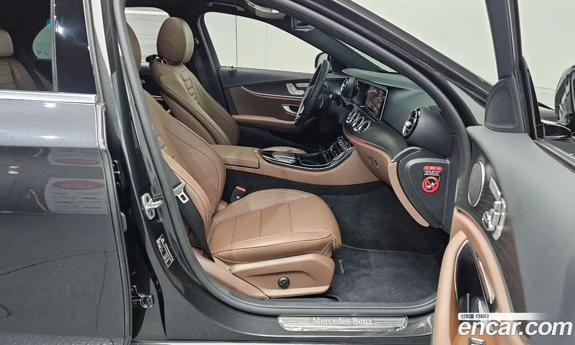 Mercedes-Benz E-Class 2023 2.0 автомат (гидро), фото 17 Mercedes-Benz E-Class 2023 2.0 автомат (гидро), фото 17