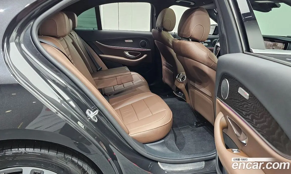 Mercedes-Benz E-Class 2023 2.0 автомат (гидро), фото 18 Mercedes-Benz E-Class 2023 2.0 автомат (гидро), фото 18