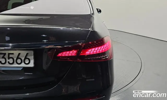 Mercedes-Benz E-Class 2023 2.0 автомат (гидро), миниатюра 9 Mercedes-Benz E-Class 2023 2.0 автомат (гидро), миниатюра 9