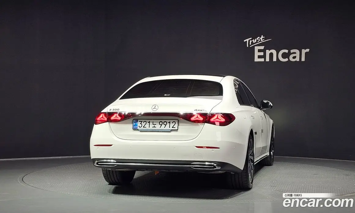 Mercedes-Benz E-Class 2024 2.0 автомат (гидро), фото 4 Mercedes-Benz E-Class 2024 2.0 автомат (гидро), фото 4