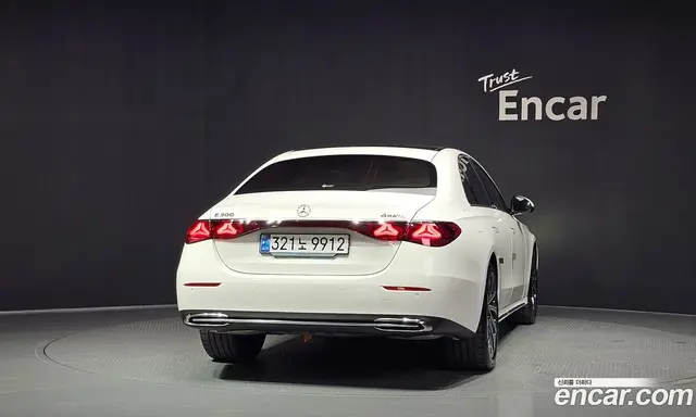 Mercedes-Benz E-Class 2024 2.0 автомат (гидро), миниатюра 4 Mercedes-Benz E-Class 2024 2.0 автомат (гидро), миниатюра 4