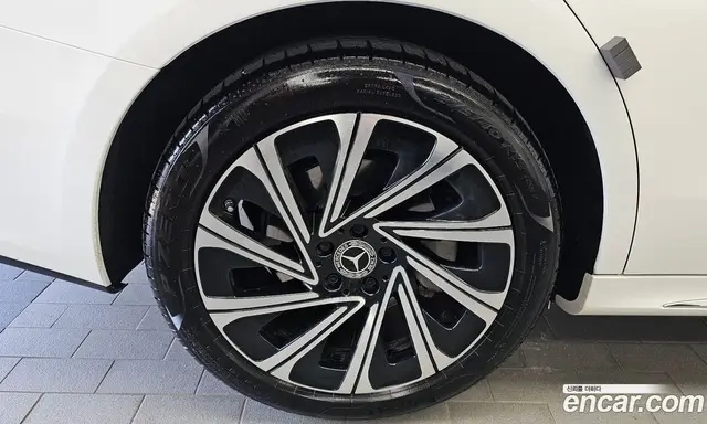 Mercedes-Benz E-Class 2024 2.0 автомат (гидро), миниатюра 5 Mercedes-Benz E-Class 2024 2.0 автомат (гидро), миниатюра 5
