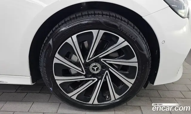 Mercedes-Benz E-Class 2024 2.0 автомат (гидро), миниатюра 7 Mercedes-Benz E-Class 2024 2.0 автомат (гидро), миниатюра 7