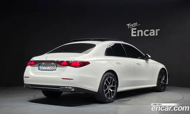 Mercedes-Benz E-Class 2026 2.0 автомат (гидро), миниатюра 2