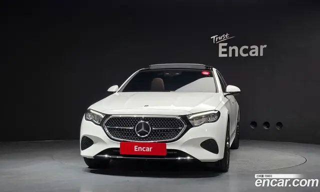 Mercedes-Benz E-Class 2026 2.0 автомат (гидро), миниатюра 3