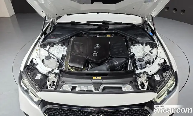 Mercedes-Benz E-Class 2026 2.0 автомат (гидро), миниатюра 6