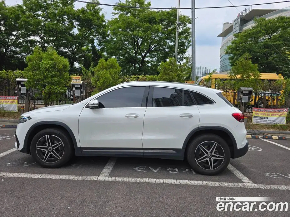 Mercedes-Benz EQA 2023 0.2 автомат (гидро), фото 4