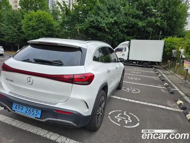 Mercedes-Benz EQA 2023 0.2 автомат (гидро), миниатюра 8