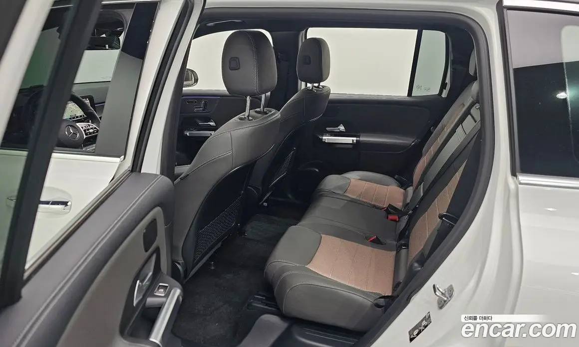 Mercedes-Benz EQB 2024 0.2 автомат (гидро), фото 18