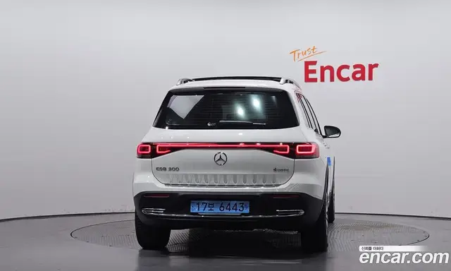 Mercedes-Benz EQB 2024 0.2 автомат (гидро), миниатюра 4