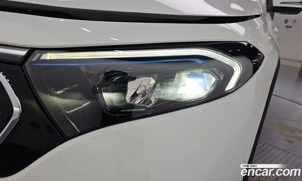 Mercedes-Benz EQB 2024 0.2 автомат (гидро), фото 8