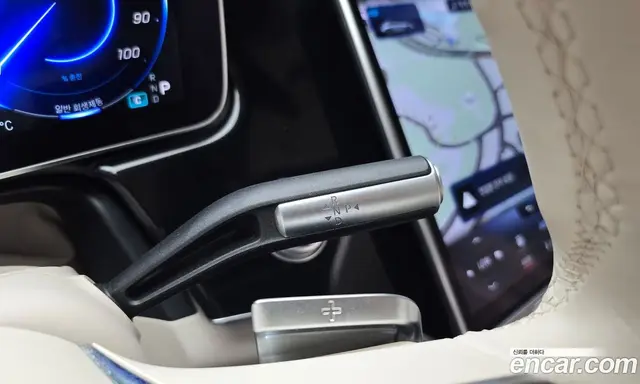 Mercedes-Benz EQS 2023 0.3 автомат (гидро), миниатюра 12