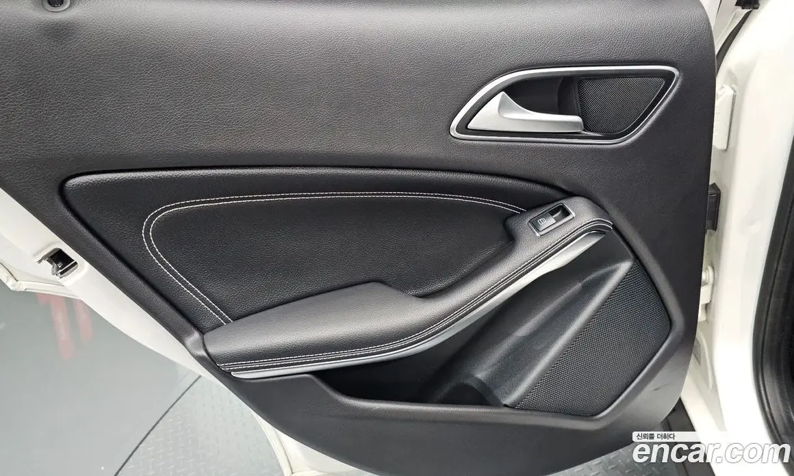 Mercedes-Benz GLA-Class 2019 2.0 автомат (гидро), фото 14 Mercedes-Benz GLA-Class 2019 2.0 автомат (гидро), фото 14