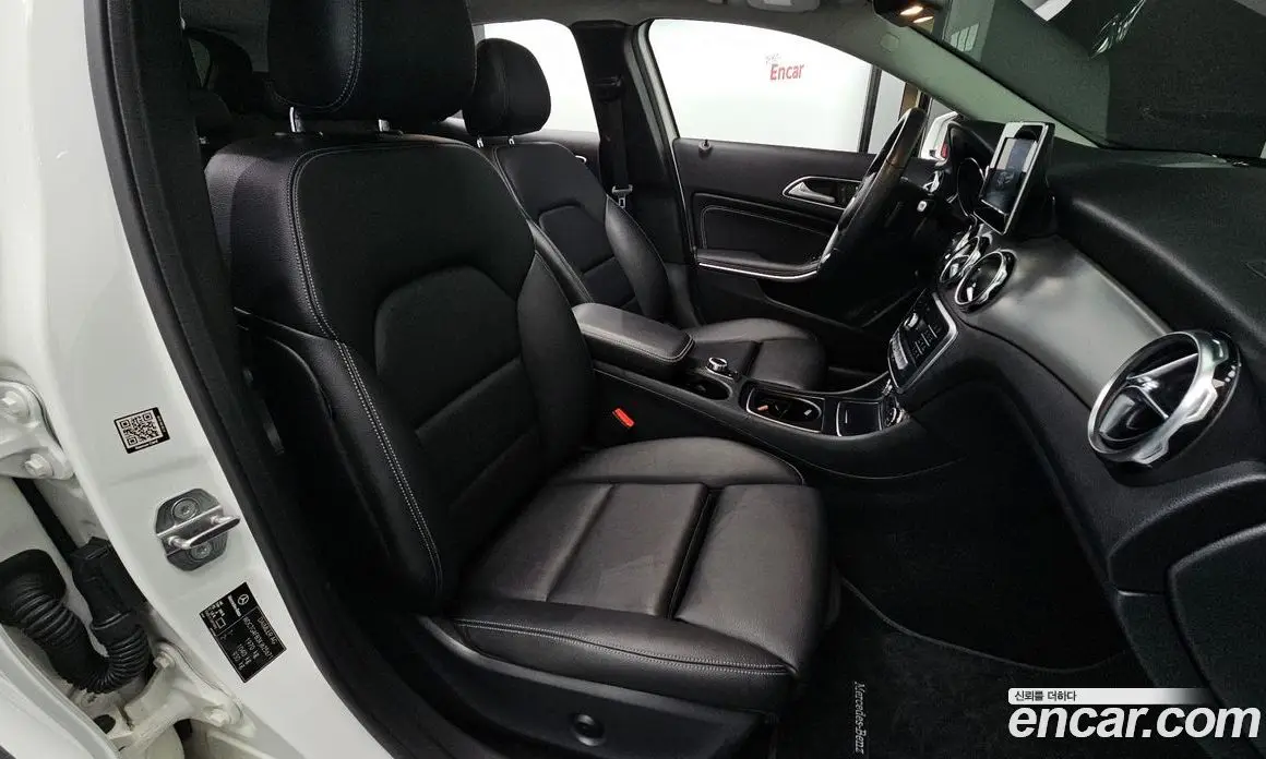 Mercedes-Benz GLA-Class 2019 2.0 автомат (гидро), фото 15 Mercedes-Benz GLA-Class 2019 2.0 автомат (гидро), фото 15
