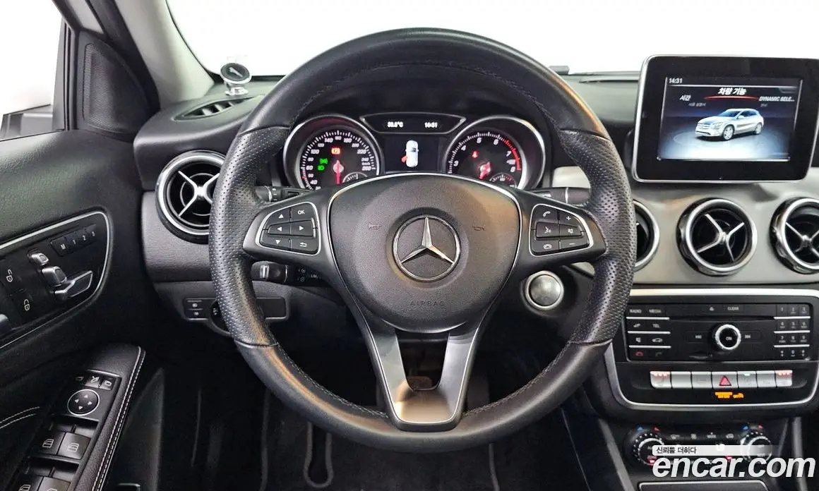 Mercedes-Benz GLA-Class 2019 2.0 автомат (гидро), фото 18 Mercedes-Benz GLA-Class 2019 2.0 автомат (гидро), фото 18