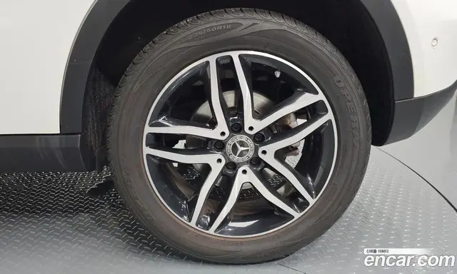 Mercedes-Benz GLA-Class 2019 2.0 автомат (гидро), миниатюра 6 Mercedes-Benz GLA-Class 2019 2.0 автомат (гидро), миниатюра 6