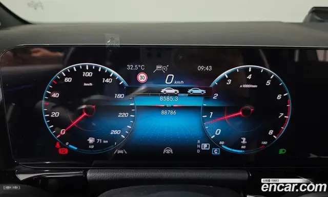 Mercedes-Benz GLA-Class 2023 2.0 автомат (гидро), миниатюра 8 Mercedes-Benz GLA-Class 2023 2.0 автомат (гидро), миниатюра 8