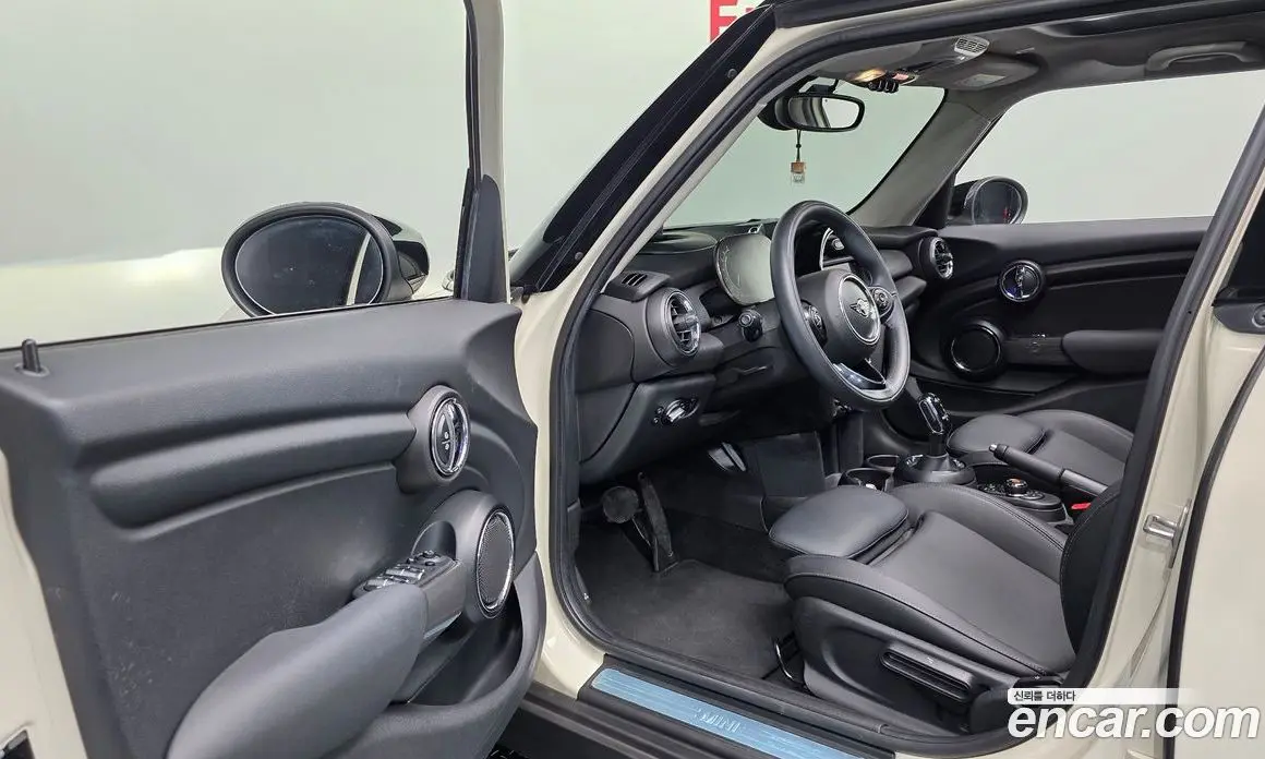 Mini Cooper 2021 1.5 автомат (гидро), фото 13