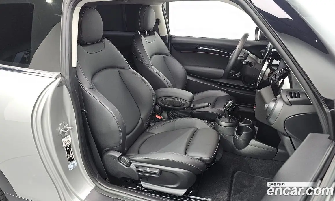 Mini Cooper 2023 1.5 автомат (гидро), фото 11