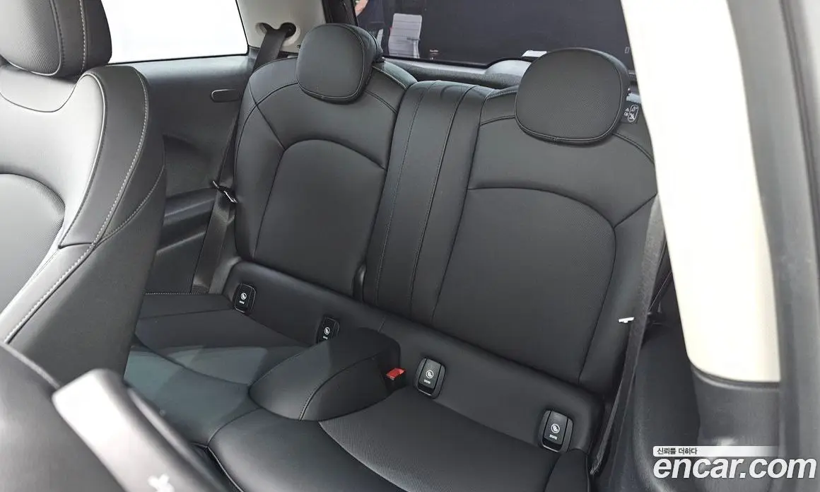 Mini Cooper 2023 1.5 автомат (гидро), фото 12