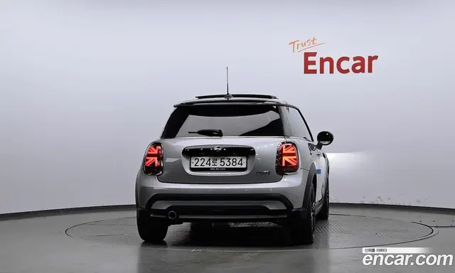 Mini Cooper 2023 1.5 автомат (гидро), миниатюра 4