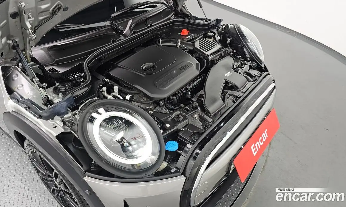 Mini Cooper 2023 1.5 автомат (гидро), фото 6