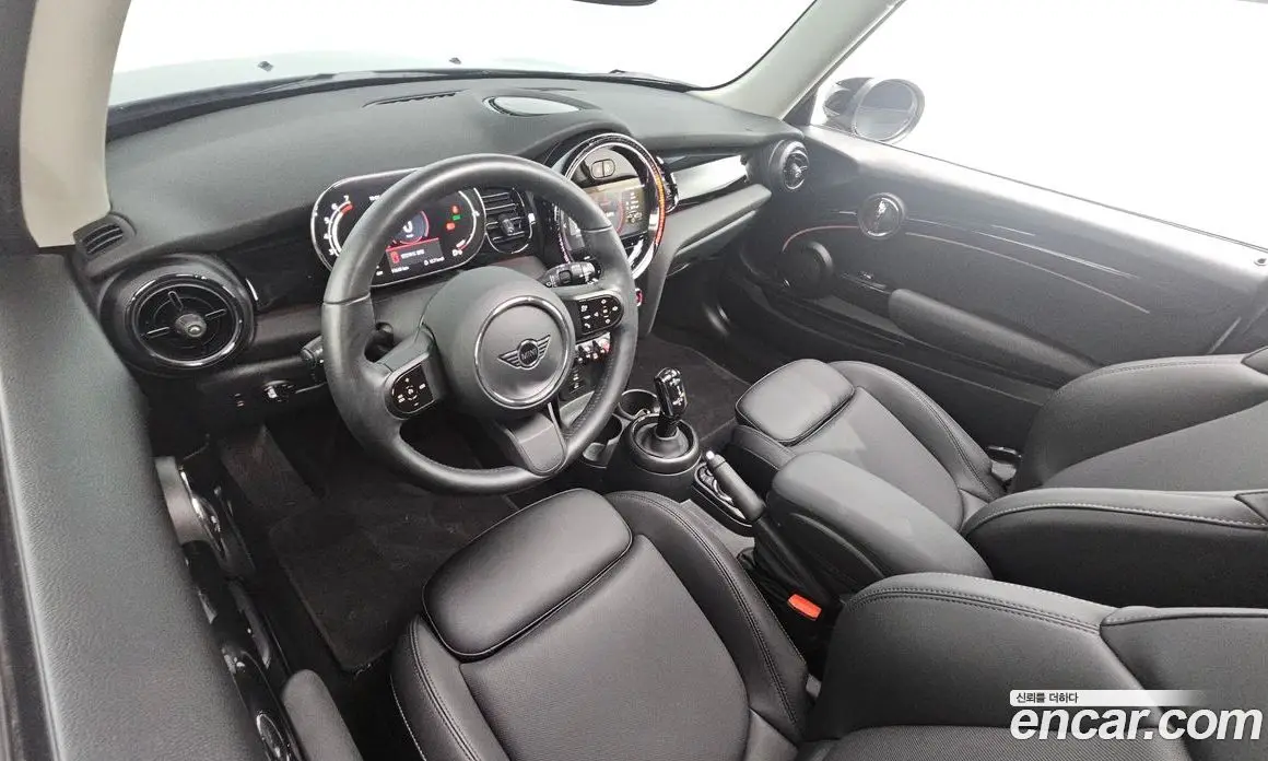 Mini Cooper 2023 1.5 автомат (гидро), фото 7