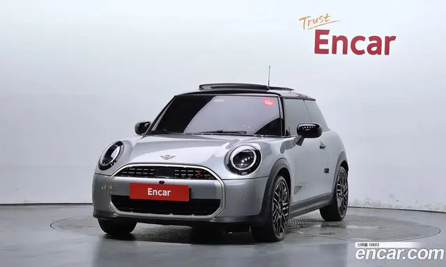 Mini Cooper, 2024, 15 001 км