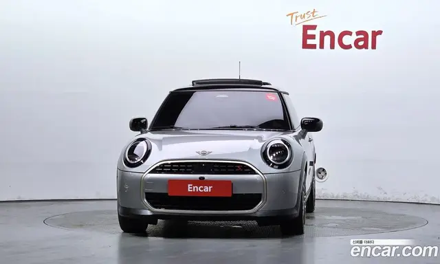 Mini Cooper 2024 2.0 автомат (гидро), миниатюра 3