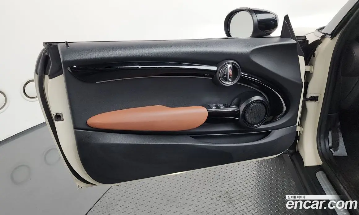 Mini Cooper Convertible 2022 2.0 автомат (гидро), фото 13 Mini Cooper Convertible 2022 2.0 автомат (гидро), фото 13