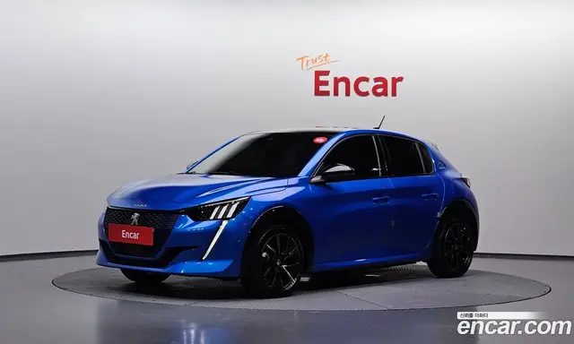 Peugeot 208, 2023, 103 228 км