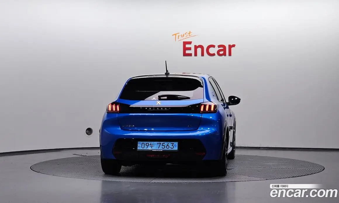 Peugeot 208 2023 0.1 автомат (гидро), фото 4 Peugeot 208 2023 0.1 автомат (гидро), фото 4
