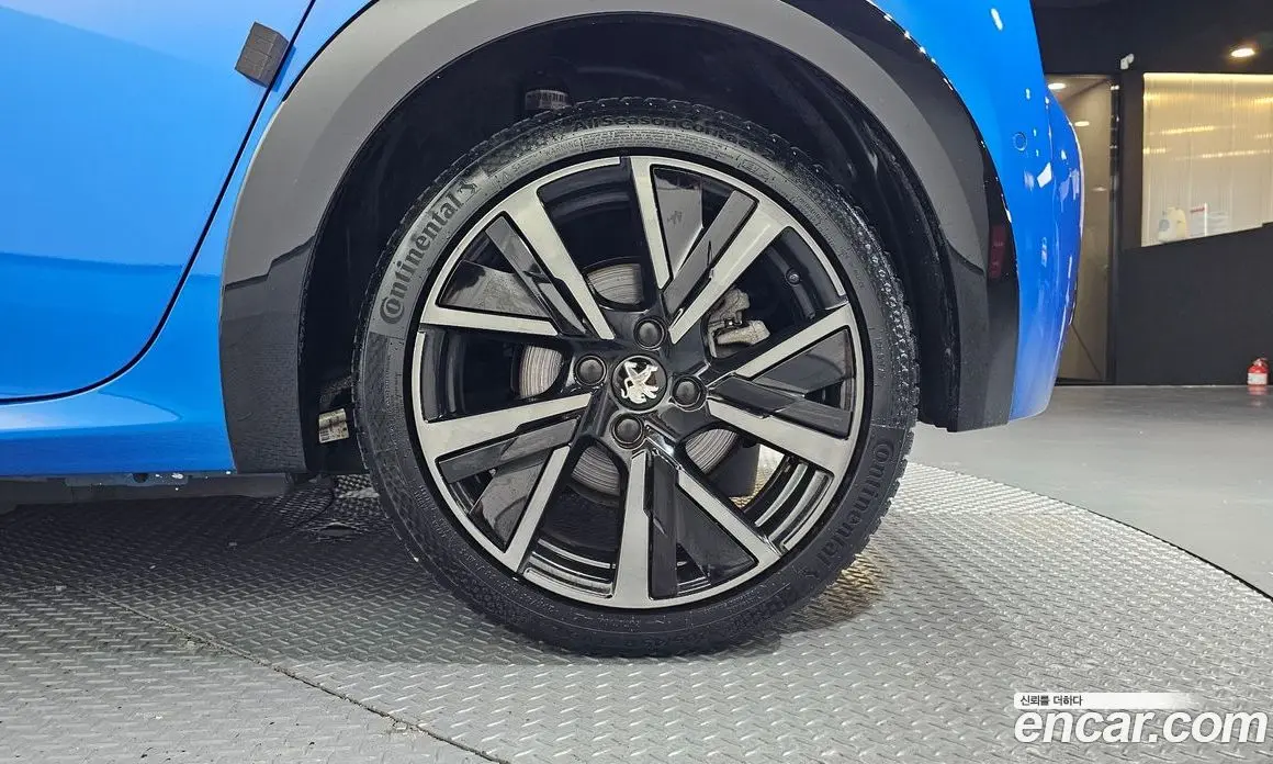 Peugeot 208 2023 0.1 автомат (гидро), фото 7 Peugeot 208 2023 0.1 автомат (гидро), фото 7
