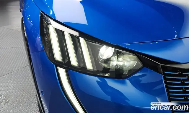 Peugeot 208 2023 0.1 автомат (гидро), миниатюра 8 Peugeot 208 2023 0.1 автомат (гидро), миниатюра 8