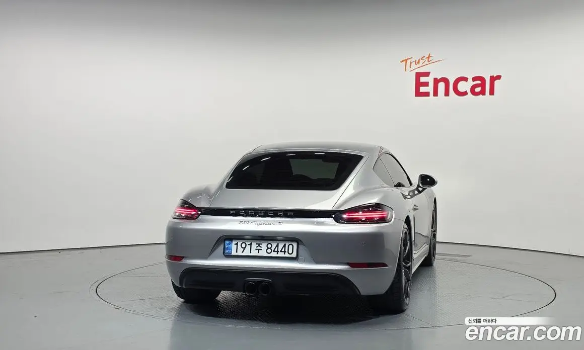 Porsche 718 2018 2.0 автомат (гидро), фото 4 Porsche 718 2018 2.0 автомат (гидро), фото 4